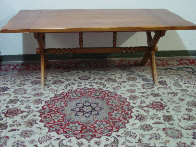 Monterey Table w 4 leaves