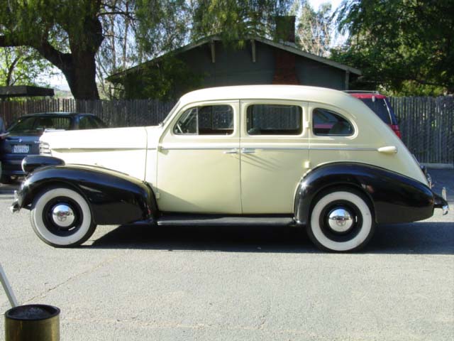 1938 Oldsmobile 4 Door Sedan side 2