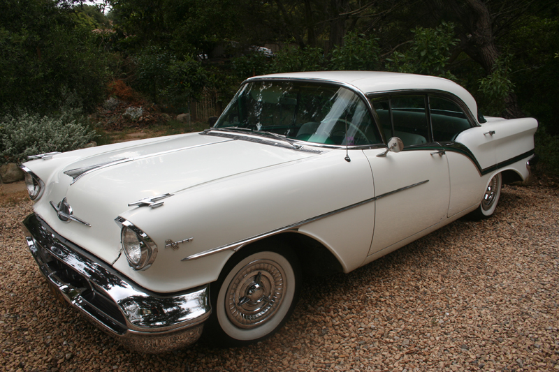 1957 Oldsmobile Super 88 w J2 Rocket Tri Power