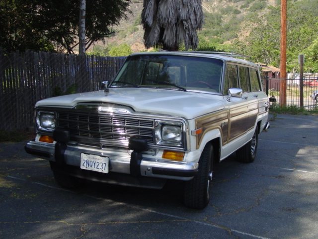 1989 Jeep Grand Wagoneer 4x4 10K new motor (3)