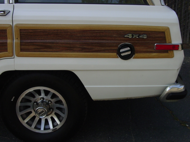 1989 Jeep Grand Wagoneer 4x4 10K new motor (4)