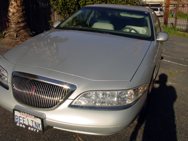 1998 Lincoln Continental Mark VIII front