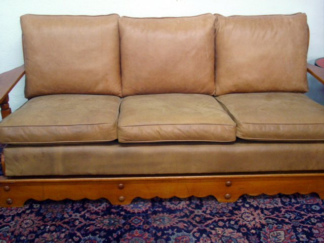 Monterey Smokey Maple leather sofa detail