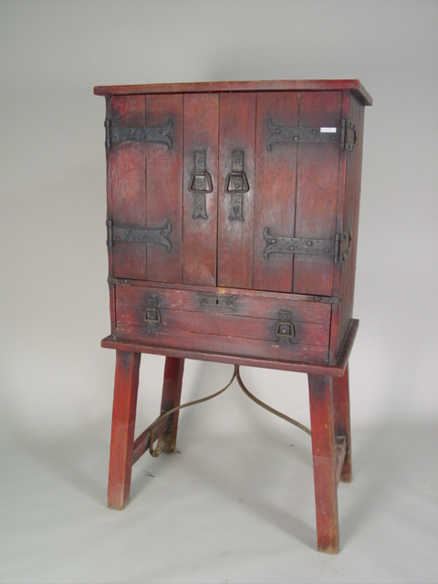 Monterey cabinet w Radiola radio