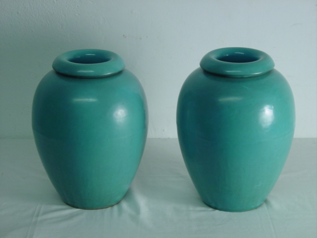 Pair of 16 in. Oil Jars