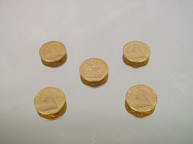 5 Queen Victoria Veiled Head 1893-1901 Sovereigns