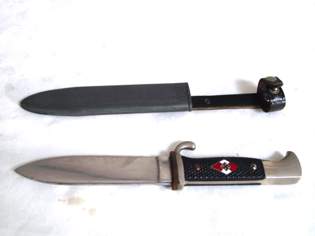 Nazi Dagger w Scabbard