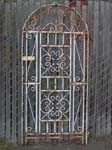 Wr iron arch side gate - white 32wx68h