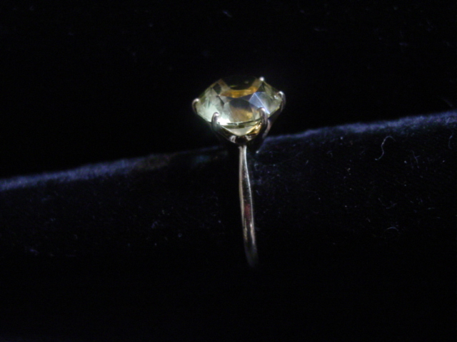 14kt Beryl 4.55ct stone ring