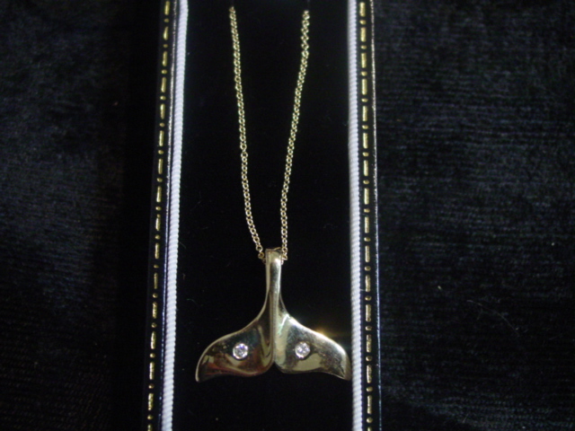 14kt Whale tail pendant on chain w 2 diamonds
