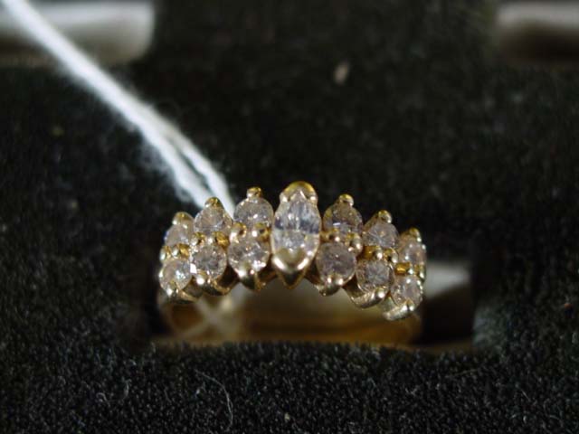 14kt gold diamond ring app 2ct 3