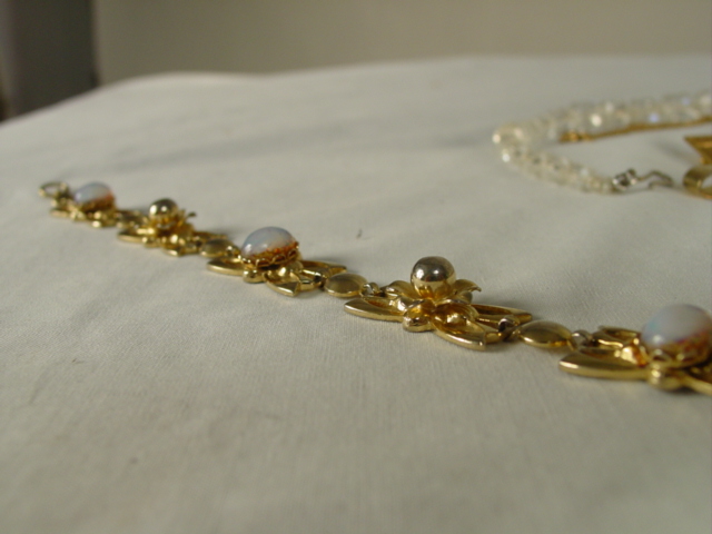 Lot of Gold & Gold filled Jewelry pcs. (3)