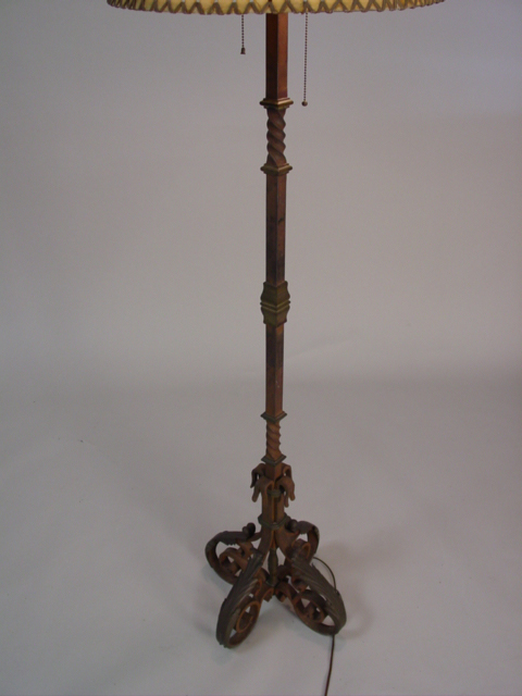 Wrought Iron Lamp w. parchment shade detali