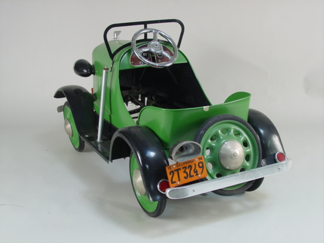 1934 Steelcraft Lincoln vintage Pedal car back