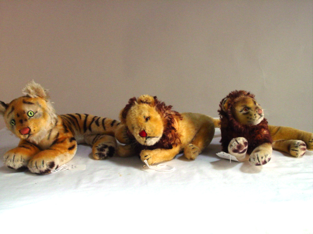 3 Steiff Animals-2 lions & tiger