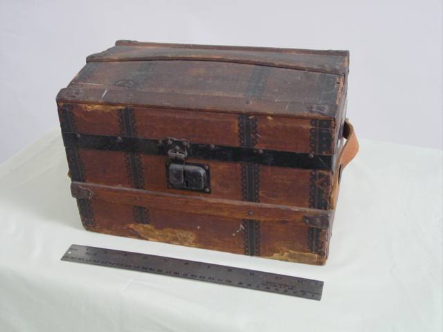 Antique Humback Doll Trunk w insert